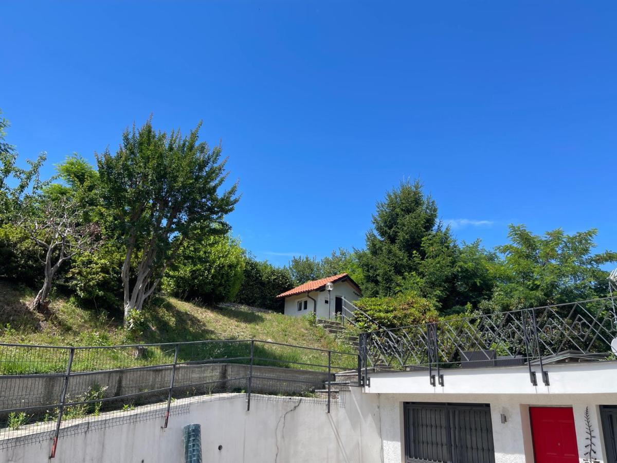 La Casetta Dalla Porta Rossa Nebbiuno Exterior photo